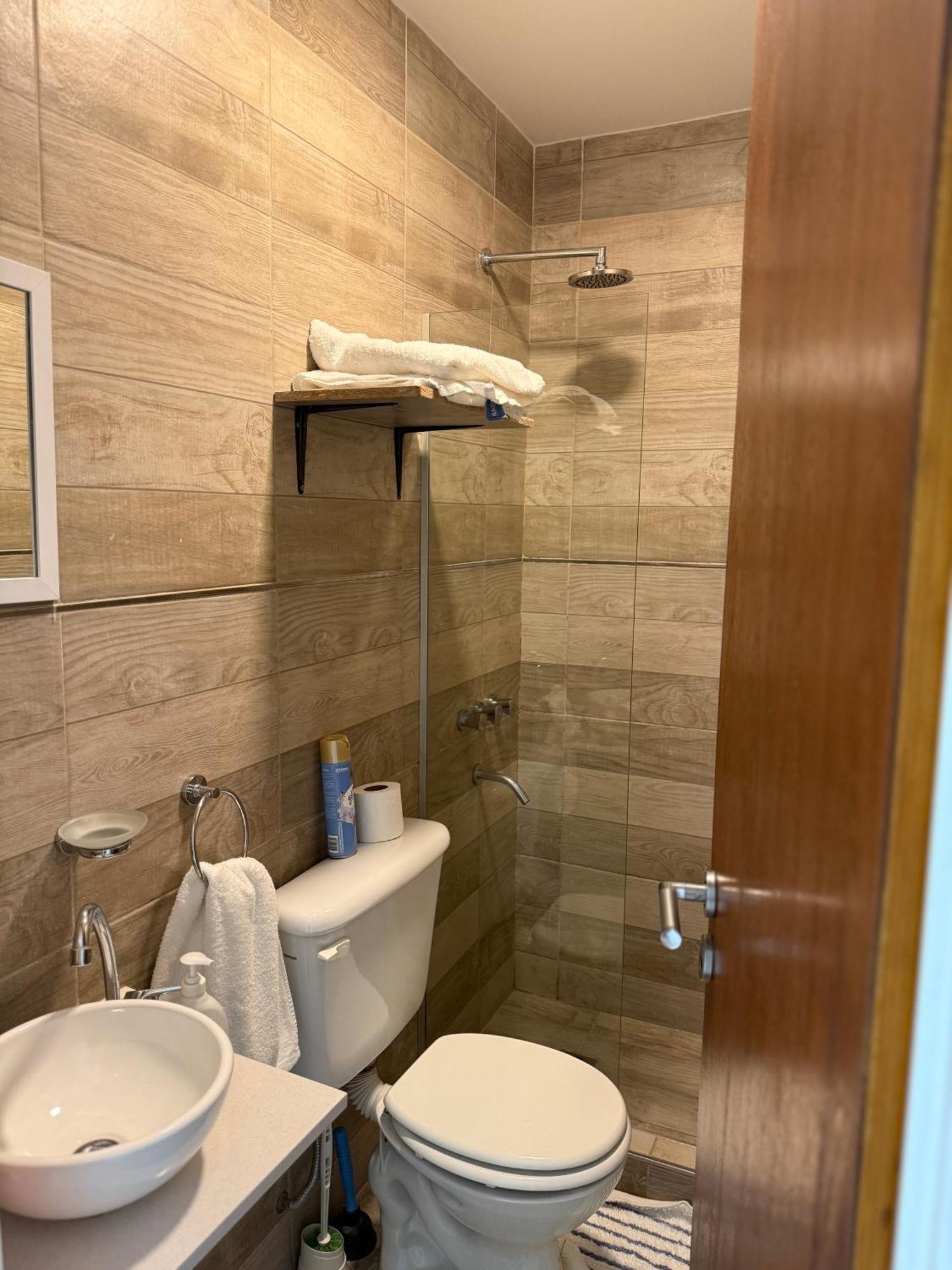 Departamento En Vicente Lopez Hasta 3 Personas Super Comodo